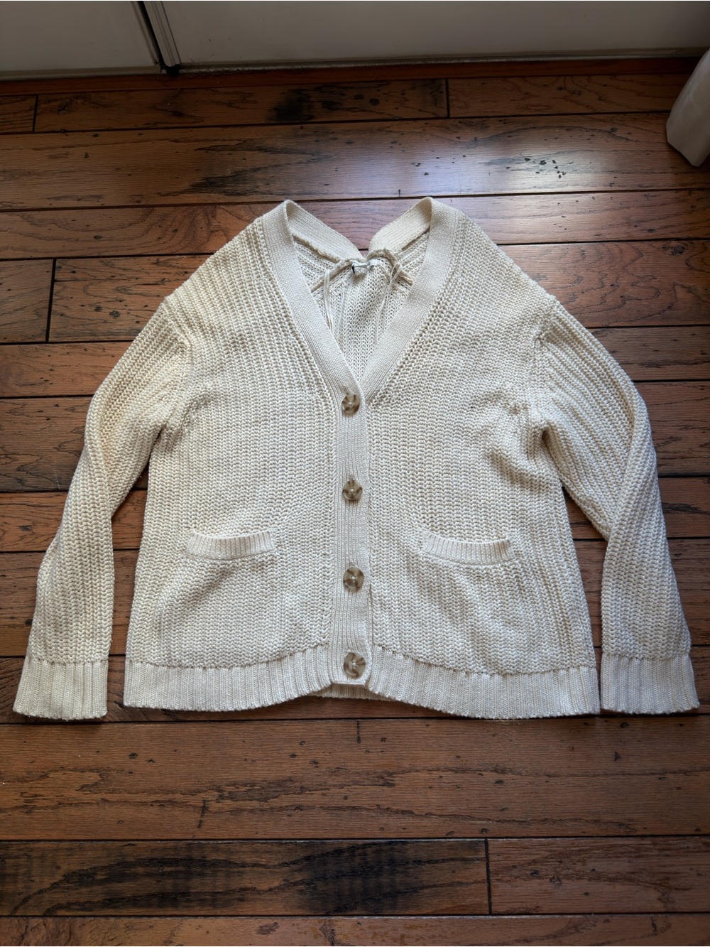 American Eagle Outfitters Cream Button-Front V-Neck Cardigan with Pockets